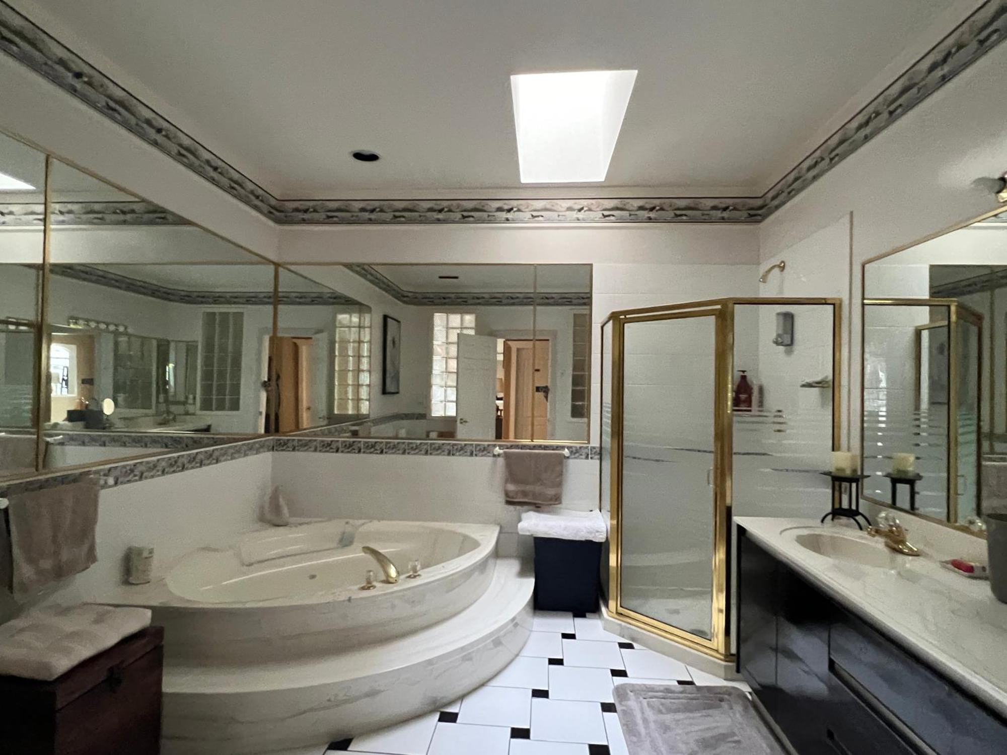 V.I.P. Club Apartment เซอร์รีย์ ภายนอก รูปภาพ
